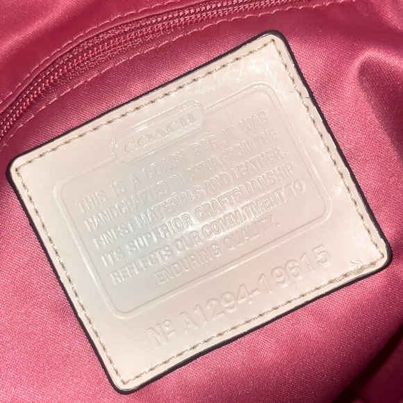 Coach Poppy 19615 Placed Legacy Stripe Tote! VINTAGE AND RARE🔥 canvas/leather - Picture 15 of 15